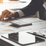 Braulio Henrique Dias Viana apresenta a consultoria financeira que reduz custos e aumenta seus lucros de forma inteligente.