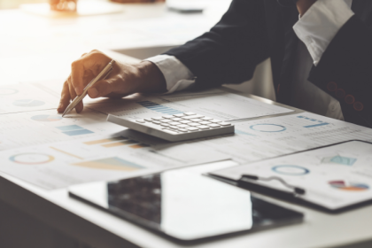 Braulio Henrique Dias Viana apresenta a consultoria financeira que reduz custos e aumenta seus lucros de forma inteligente.