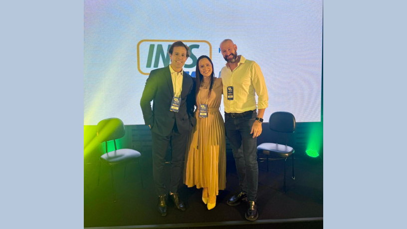 IA nos negócios sem promessas vazias: Ian dos Anjos Cunha analisa onde a inteligência artificial entrega valor prático para empreendedores.