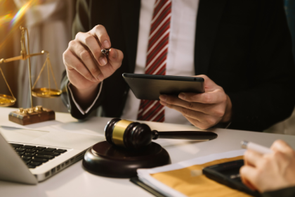 O aconselhamento jurídico como ferramenta de organização e redução de riscos com Hebron Costa Cruz de Oliveira.